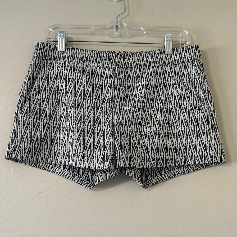 Graham & Spencer | Black And Whit Diamond Print Shorts Cotton Blend Size 6
